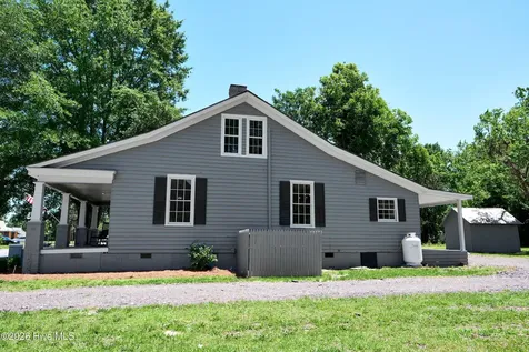 319 W Grubb Street Hertford NC 27944