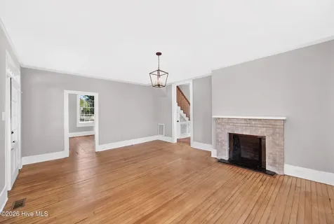 319 W Grubb Street Hertford NC 27944