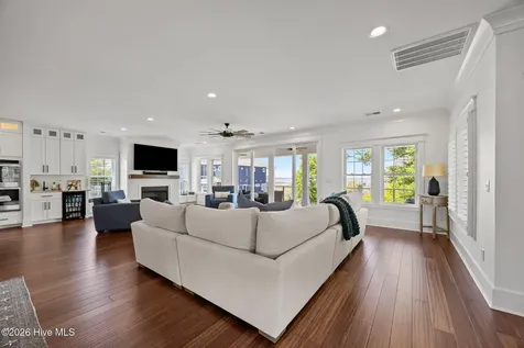 10508 Coast Guard Road Emerald Isle NC 28594