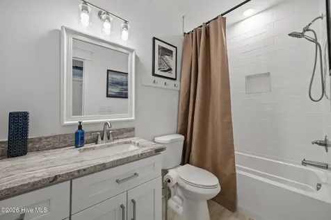10508 Coast Guard Road Emerald Isle NC 28594