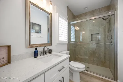 10508 Coast Guard Road Emerald Isle NC 28594