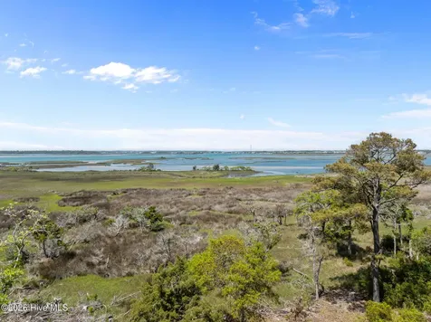 10508 Coast Guard Road Emerald Isle NC 28594