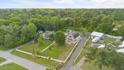 524 Odum Drive Hubert NC 28539