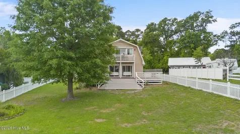 524 Odum Drive Hubert NC 28539