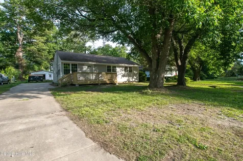 6757 Pitt Street Grifton NC 28530