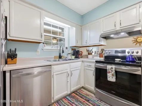 712 Conifer Circle Jacksonville NC 28540