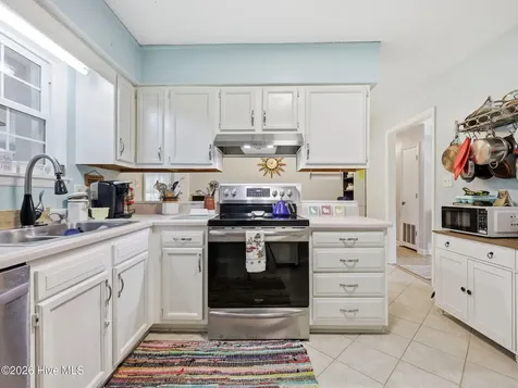 712 Conifer Circle Jacksonville NC 28540