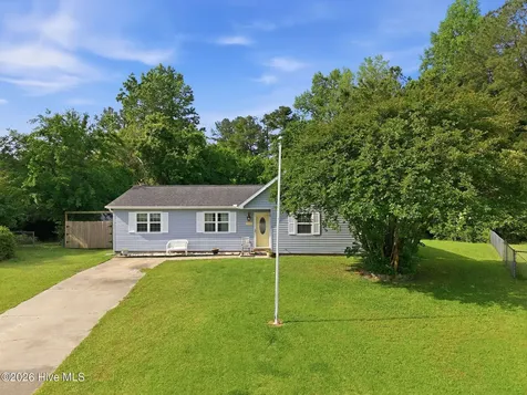 712 Conifer Circle Jacksonville NC 28540