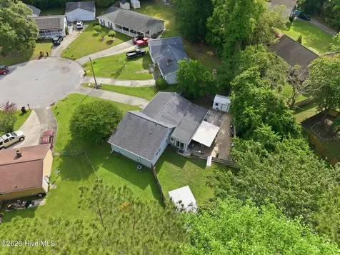712 Conifer Circle Jacksonville NC 28540