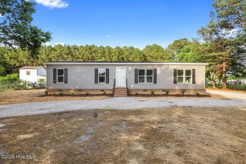 5737 Lloyd Road Lucama NC 27851