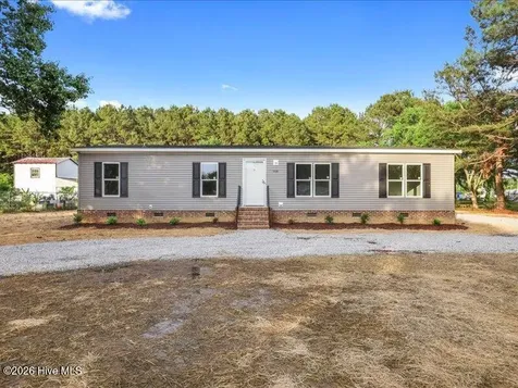 5737 Lloyd Road Lucama NC 27851