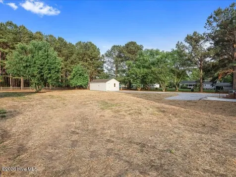 5737 Lloyd Road Lucama NC 27851