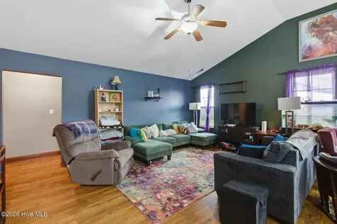 1352 Old Comfort Highway Trenton NC 28585