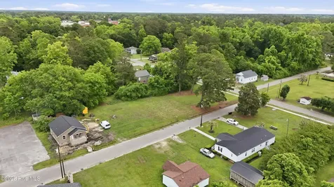 100 Queen Street Tabor City NC 28463