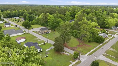 100 Queen Street Tabor City NC 28463