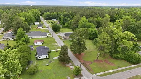 100 Queen Street Tabor City NC 28463