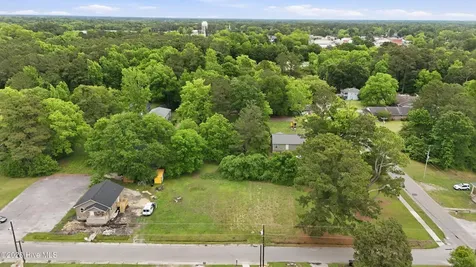 100 Queen Street Tabor City NC 28463