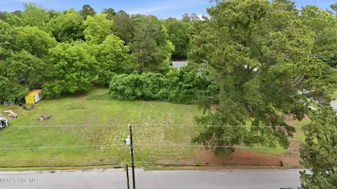 100 Queen Street Tabor City NC 28463
