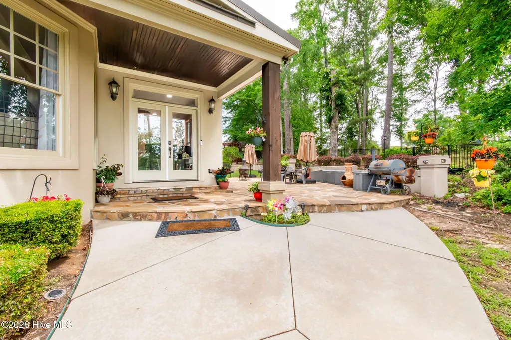 4135 Hammonds Ferry Evans GA 30809