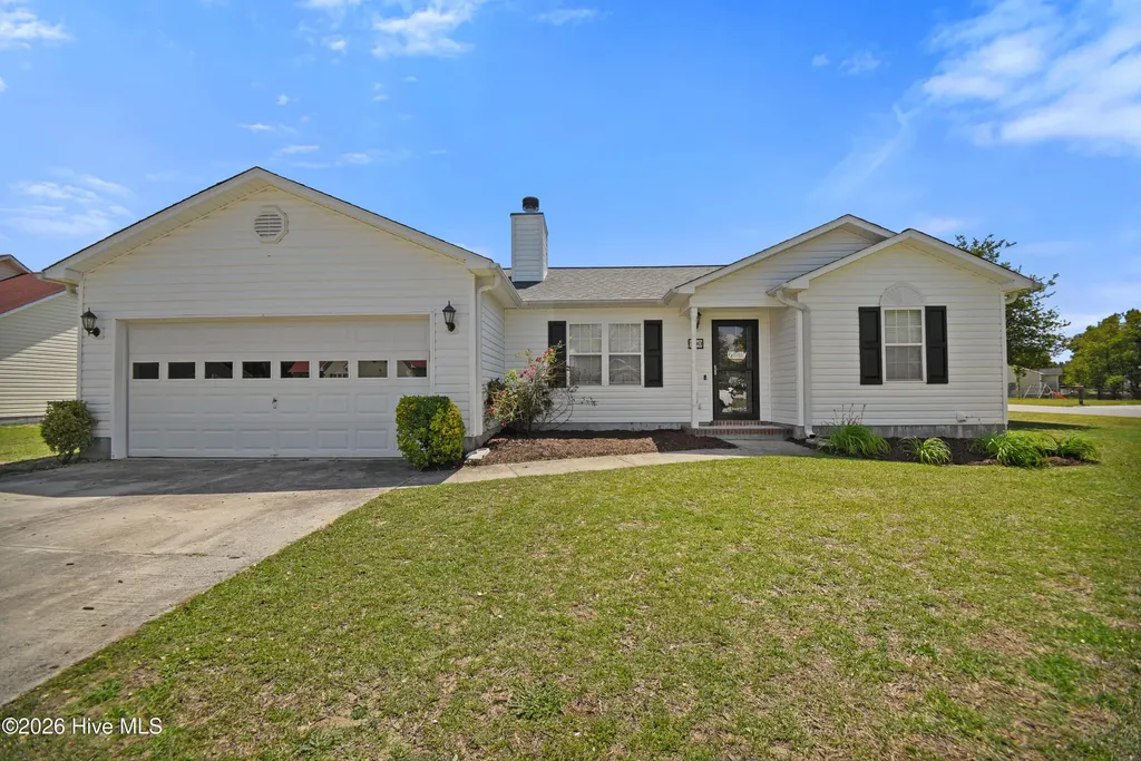 200 Essex Court Richlands NC 28574