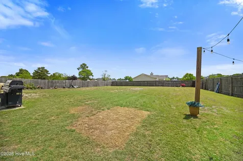 200 Essex Court Richlands NC 28574