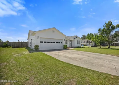200 Essex Court Richlands NC 28574