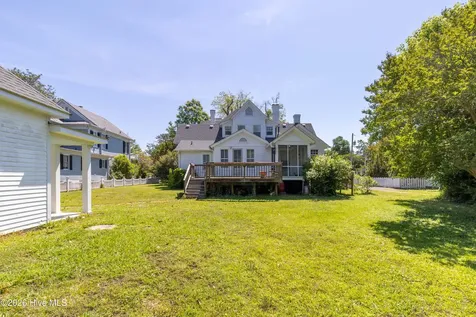 105 N Granville Street Edenton NC 27932