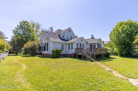 105 N Granville Street Edenton NC 27932