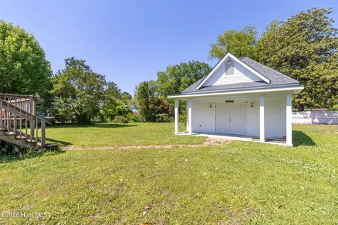 105 N Granville Street Edenton NC 27932