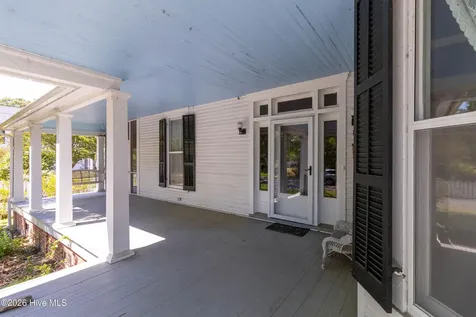 105 N Granville Street Edenton NC 27932