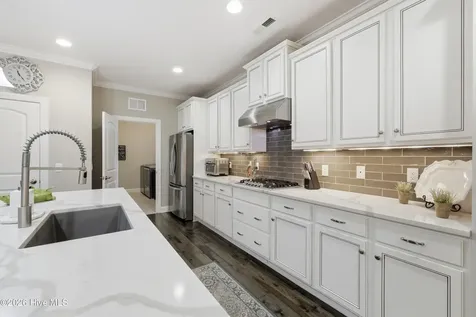2712 Shady Pine Circle Southport NC 28461