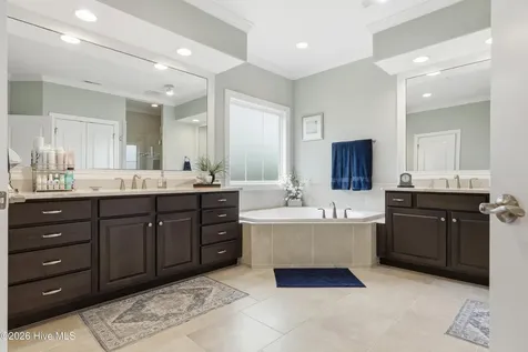 2712 Shady Pine Circle Southport NC 28461
