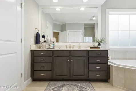 2712 Shady Pine Circle Southport NC 28461