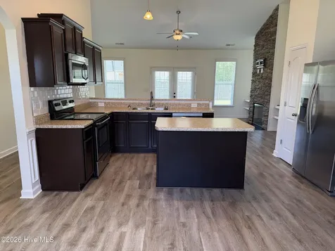 517 New Hanover Trail Jacksonville NC 28546