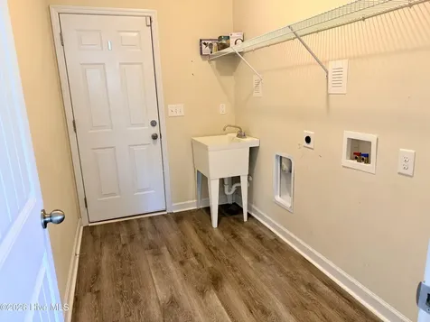 517 New Hanover Trail Jacksonville NC 28546