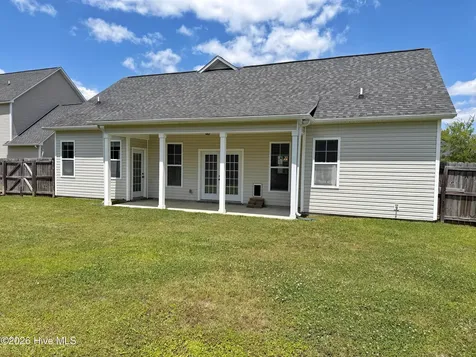 517 New Hanover Trail Jacksonville NC 28546