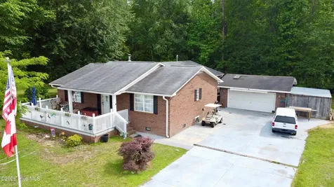 144 Waccamaw Shores Road Lake Waccamaw NC 28450