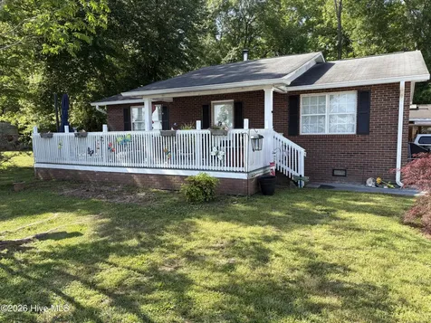 144 Waccamaw Shores Road Lake Waccamaw NC 28450