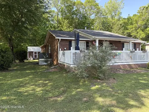 144 Waccamaw Shores Road Lake Waccamaw NC 28450