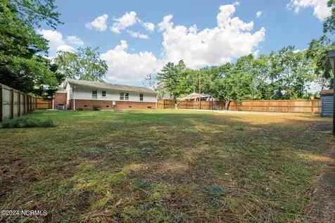 1708 N Poplar Street Aberdeen NC 28315