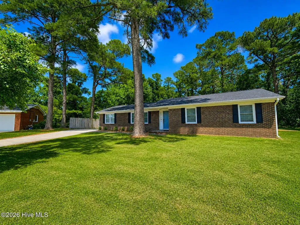 34 Heritage Court Jacksonville NC 28540