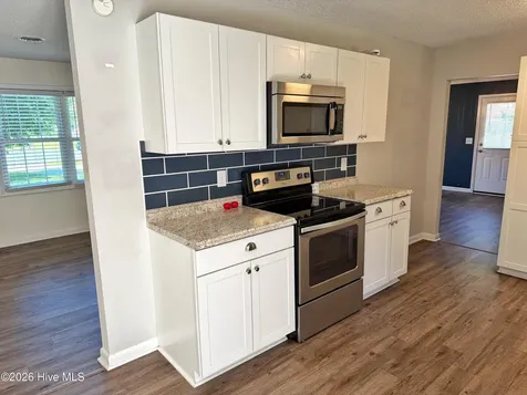 34 Heritage Court Jacksonville NC 28540