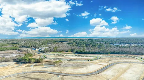 416 Matthews Farm Road Hubert NC 28539