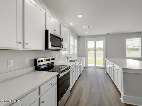 427 Matthews Farm Road Hubert NC 28539