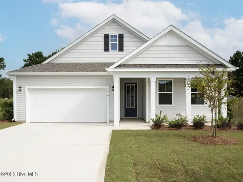 414 Matthews Farm Road Hubert NC 28539