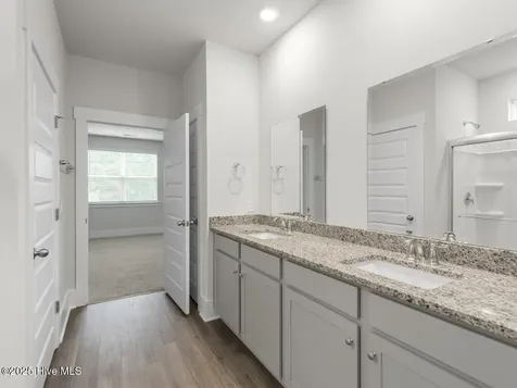 414 Matthews Farm Road Hubert NC 28539