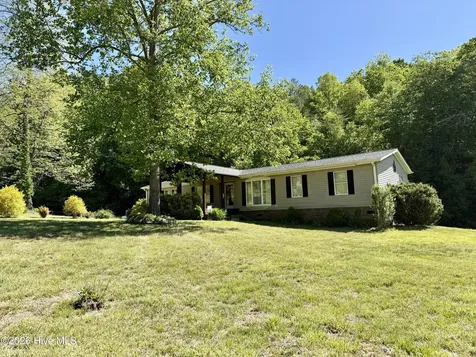 1038 Blackburn Hollow Road Purlear NC 28665