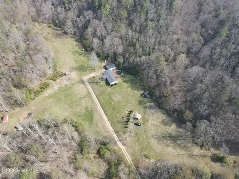 1038 Blackburn Hollow Road Purlear NC 28665