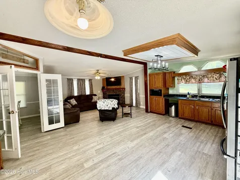 1038 Blackburn Hollow Road Purlear NC 28665