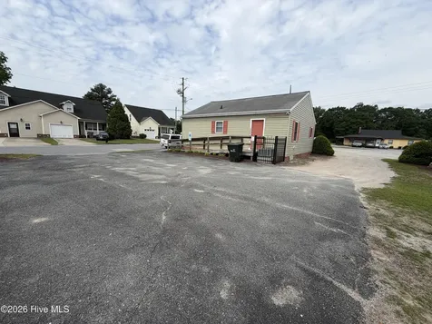 901 Hackney Avenue Washington NC 27889